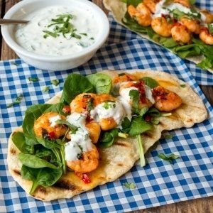 Speedy Flatbreads with Garlic Chilli Shrimp & Greek Yogurt Dip -   19 healthy recipes Fish greek yogurt ideas