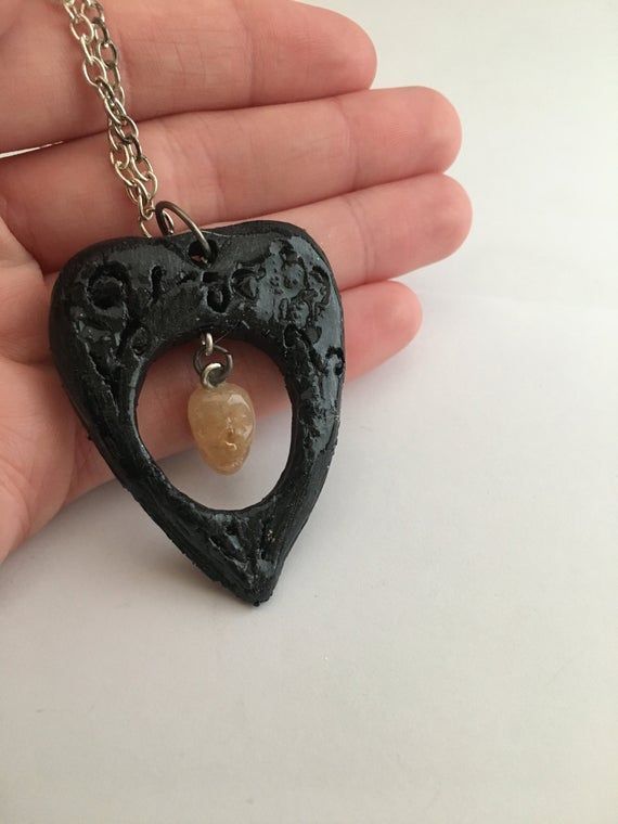 Oujia Planchette Necklace // Polymer Clay Jewelry // Skull // Gothic Jewellry // Spirit Board // Creepy Accessories // Teen Gift -   18 DIY Clothes Goth polymer clay ideas