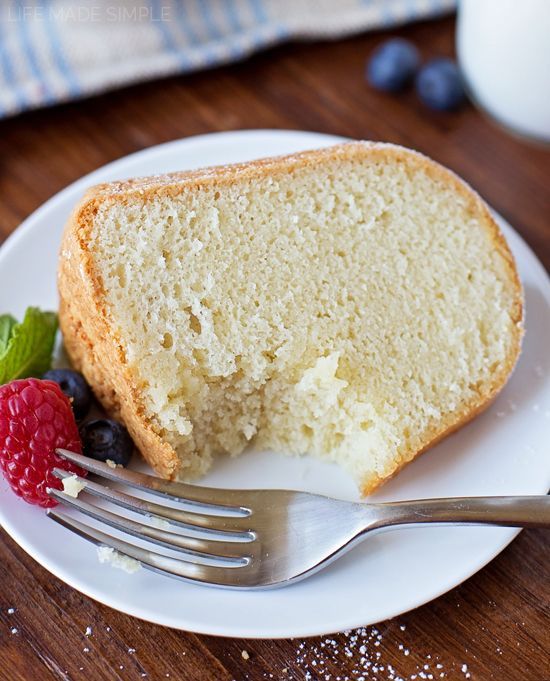 Sour Cream Pound Cake Recipe - Life Made Simple -   19 desserts Light sour cream ideas
