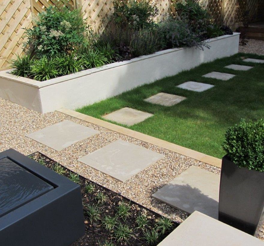 Low-maintenance garden by Christine Wilkie Garden Design | homify -   garden design Low Maintenance