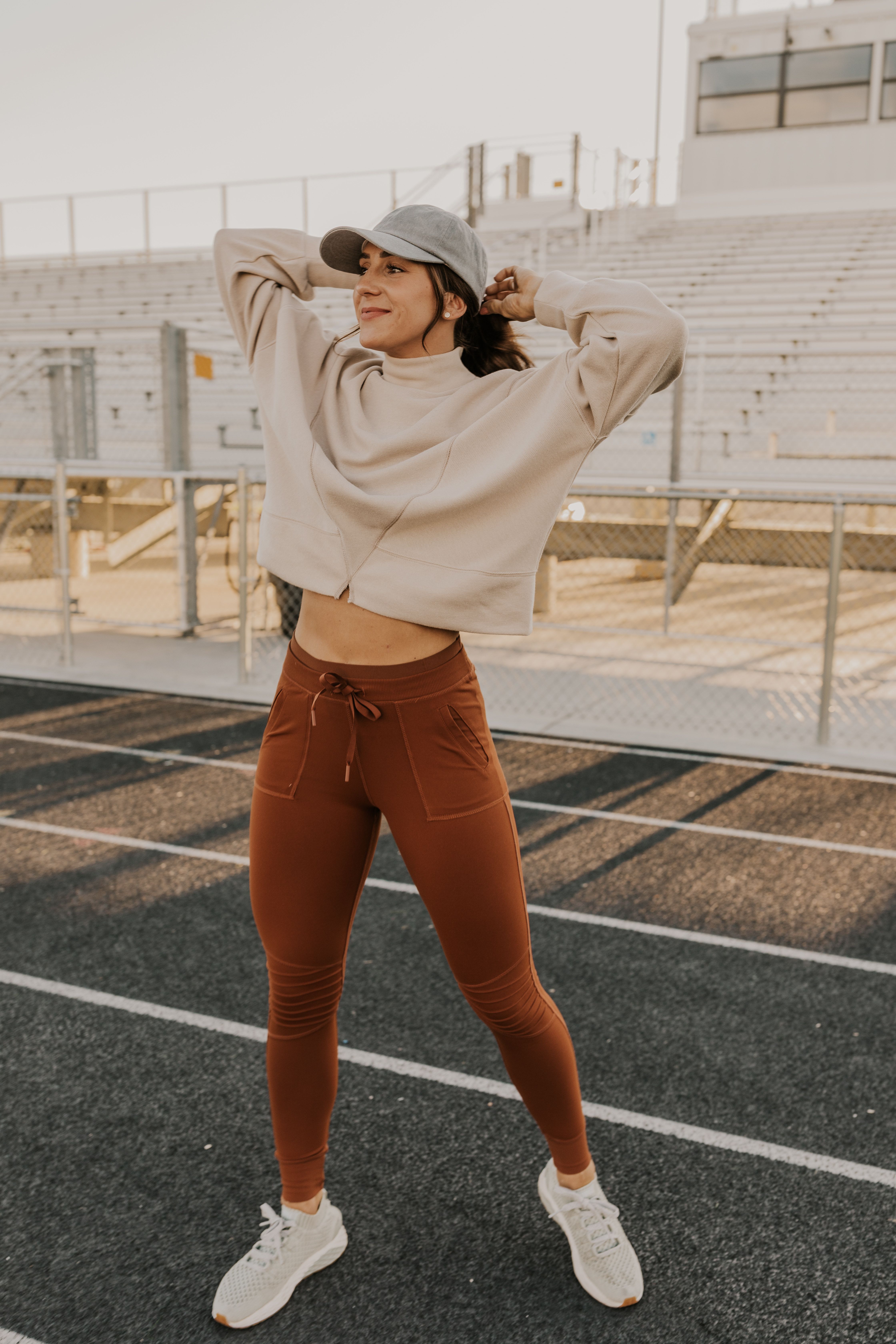 How To Style: Athleisure -   athletic style Women