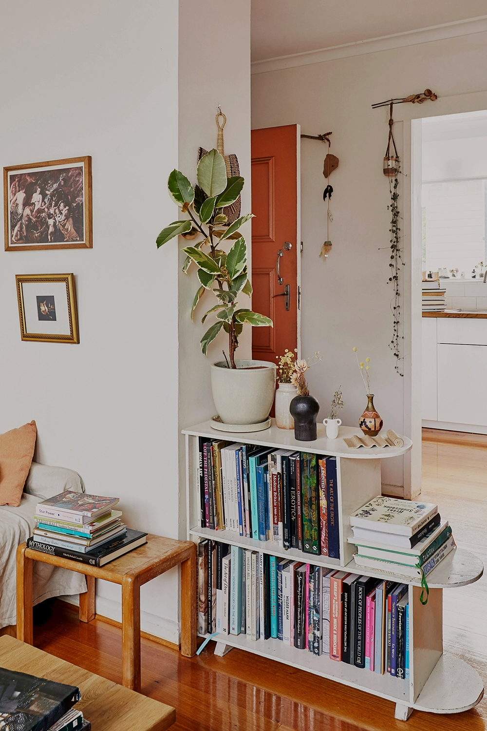 Inside the Cosy Melbourne Apartment of Artist and Musician Lucy Roleff -   diy Shelves rental