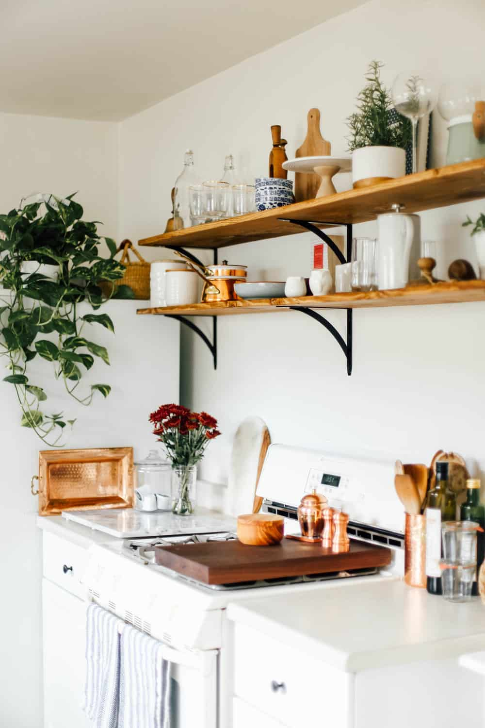 Open Kitchen Shelves for under $100 - College Housewife -   diy Shelves rental