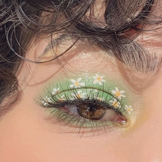 Green eyeshadow daisies -   makeup Art flowers