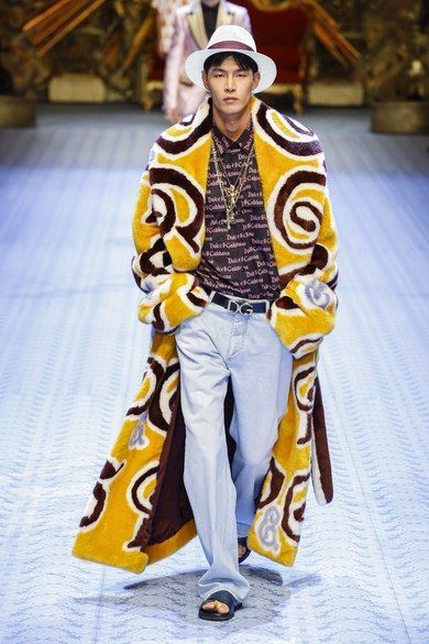 Dolce & Gabbana Spring 2019 Menswear Collection -   16 style 2019 boy ideas