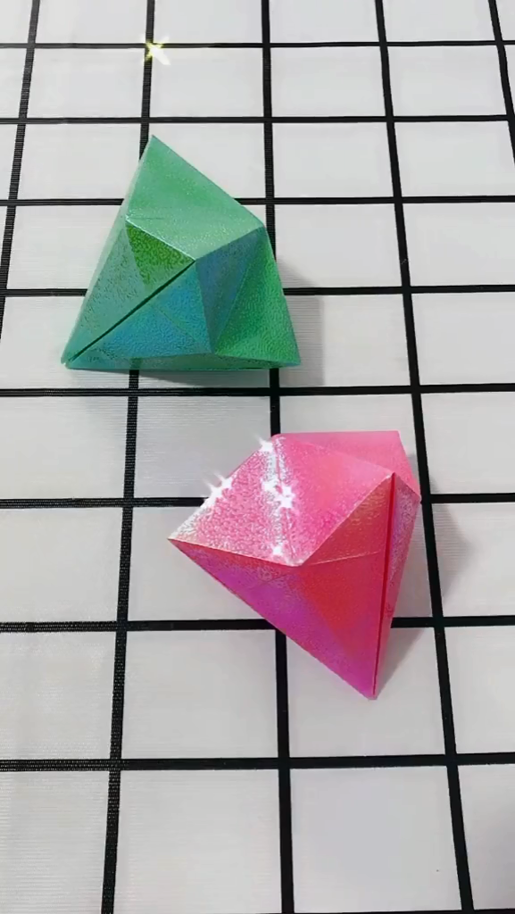DIY origami diamond -   19 diy Paper diamond ideas