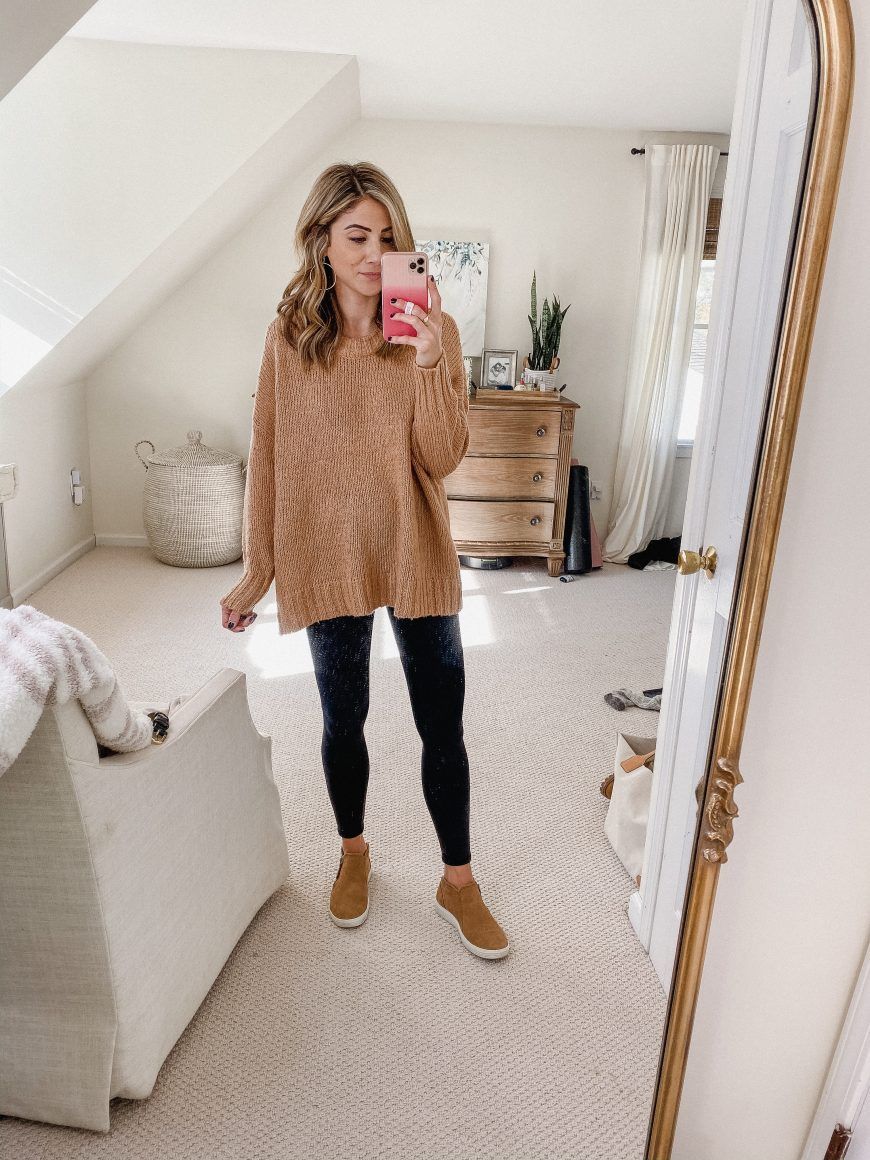 Casual Mom Outfits for Fall - Lauren McBride -   20 mom style Fall ideas