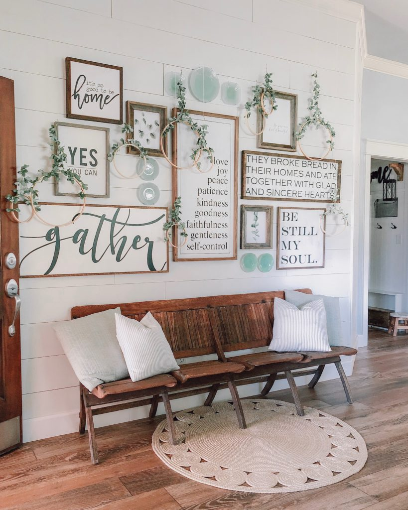 14 farmhouse living room wall decorations ideas