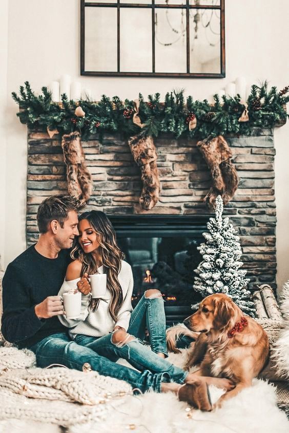 18 christmas photoshoot couples ideas