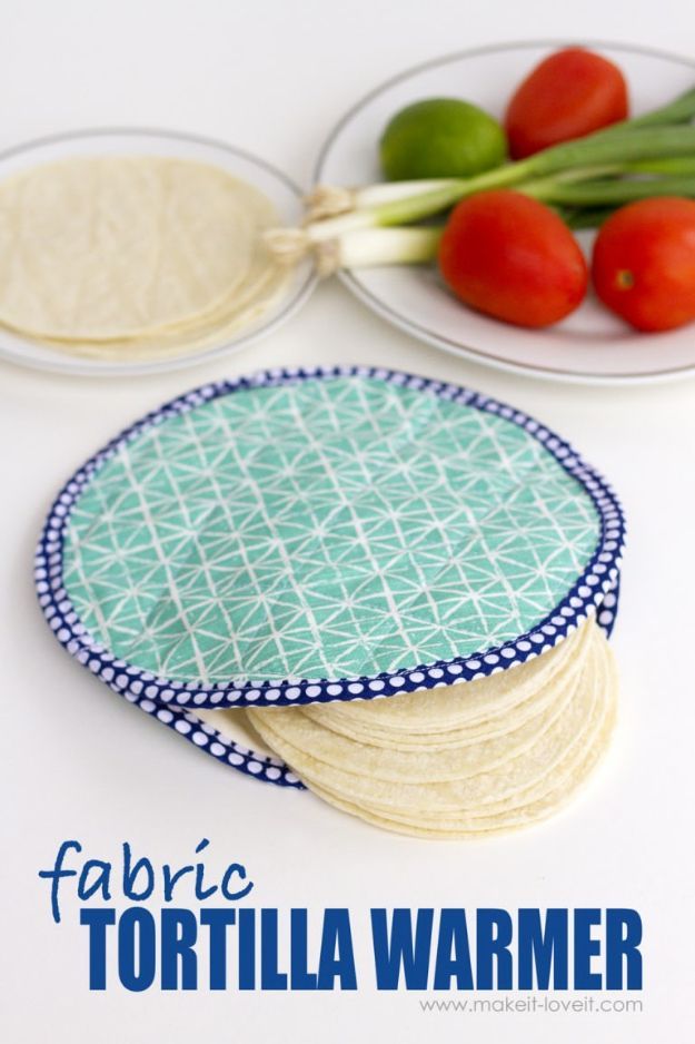 DIY Fabric Tortilla Warmer (…that's microwave safe!) -   18 fabric crafts to sell gift ideas