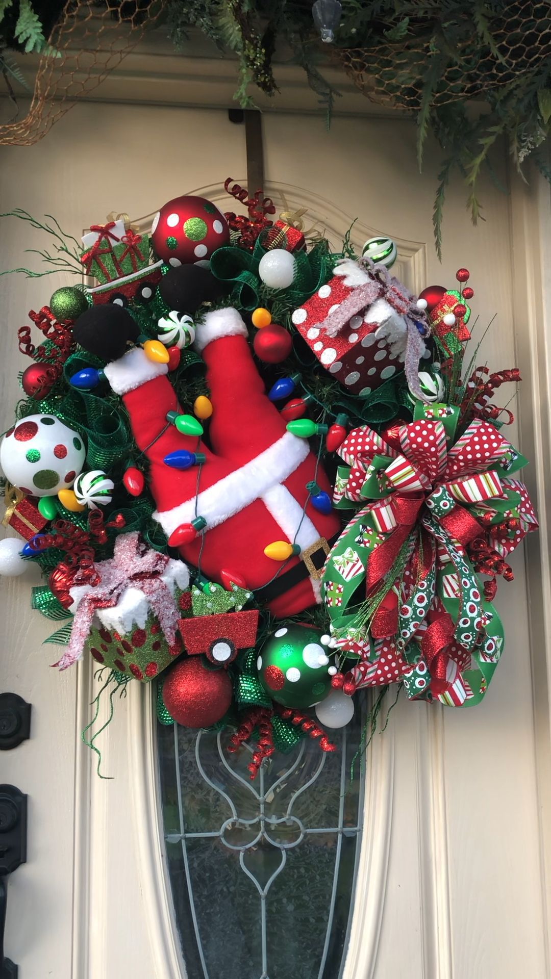 Traditional Christmas wreath -   19 xmas crafts decorations christmas lights ideas