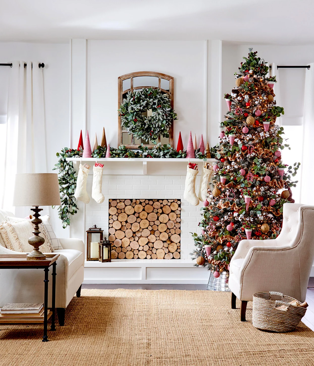 35 Pretty Christmas Living Room Ideas to Get You Ready for the Holidays -   21 christmas decorations living room ideas
