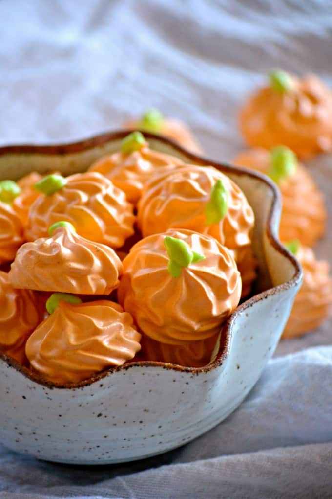 Pumpkin Spice Meringue Pumpkins -   22 thanksgiving desserts kids cookies ideas