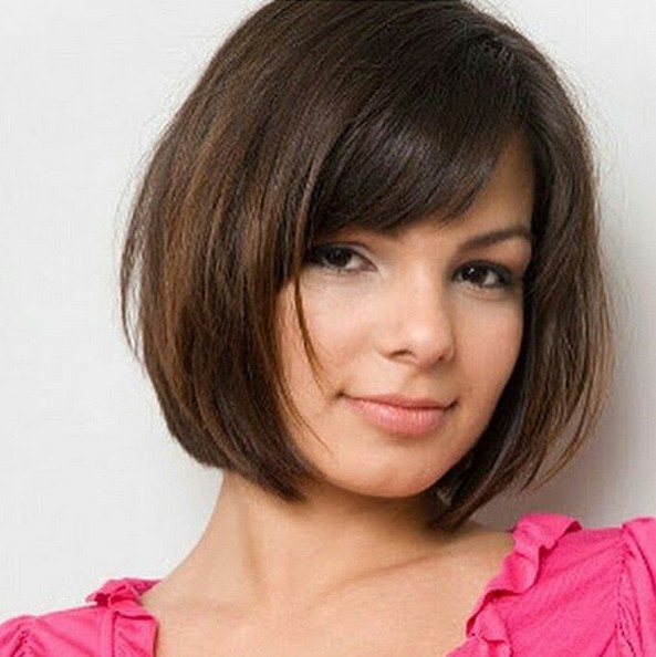 16 Cute Easy Short Haircut Ideas For Round Faces Very